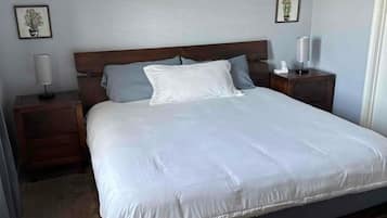 3 chambres, fer et planche à repasser, Wi-Fi, draps fournis