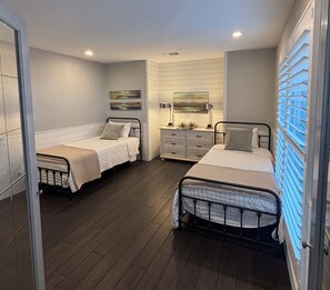 6 Schlafzimmer, Bügeleisen/Bügelbrett, WLAN, Bettwäsche