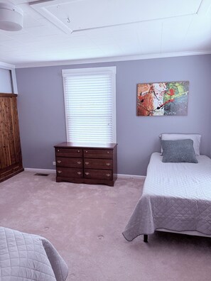 2 bedrooms, desk, iron/ironing board, free WiFi