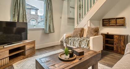 Cozy Trafford Cottage Just 14 Minutes from Airport