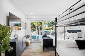 5 bedrooms, iron/ironing board, WiFi, bed sheets - Beachfront Oasis w/ Htd Pool Cinema Game-Room Tiki (Pompano Beach)