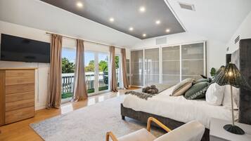 5 habitaciones, tabla de planchar con plancha, wifi y ropa de cama