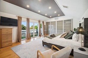 5 chambres, fer et planche à repasser, Wi-Fi, draps fournis