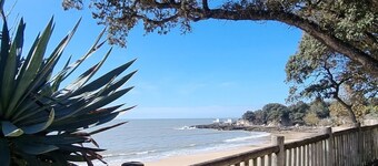 
500 m beach studio cabin in residence Cap Atlantic, St Palais/mer swimming pool