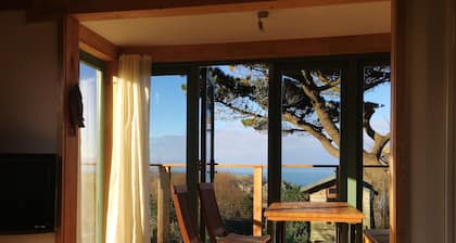 Quiet chalet with beautiful rural and sea views near St Nectan's waterfall.