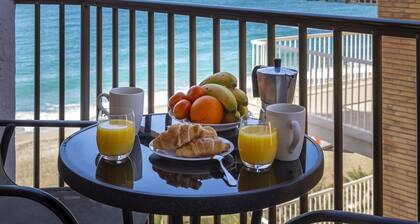 AlmeriaSuite Impressive Beach Views