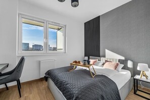 1 soverom, skrivebord, strykejern/-brett og wi-fi (inkludert)