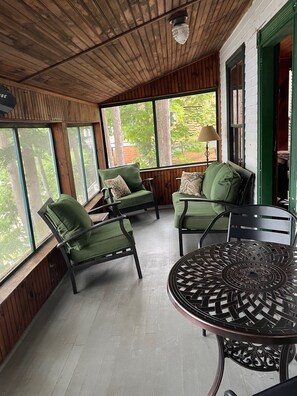 Interior - Sweet vintage cottage on Mountain View Lake, 2024 updates, next to Lake Sunapee (Sunapee)