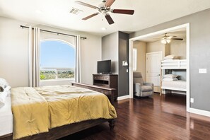 6 chambres, fer et planche à repasser, Wi-Fi