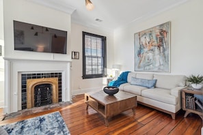 TV - Palazzo Sul Monte-Quattro (Wilmington)