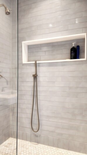 Toallas, jabón, papel higiénico