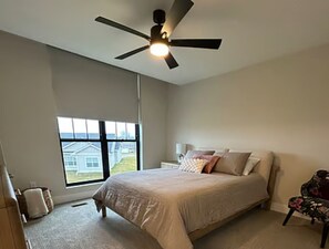2 bedrooms, desk, iron/ironing board, free WiFi