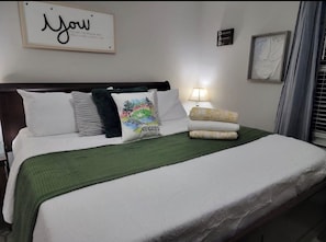 3 bedrooms, iron/ironing board, WiFi, bed sheets