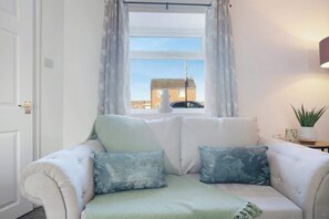 Living area - New! 2BR in West Terrace, Sleeps 4 (County Durham)