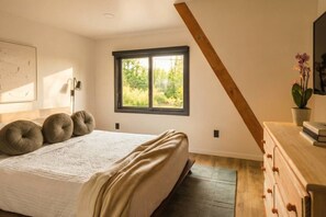 Desk, iron/ironing board, travel cot, free WiFi