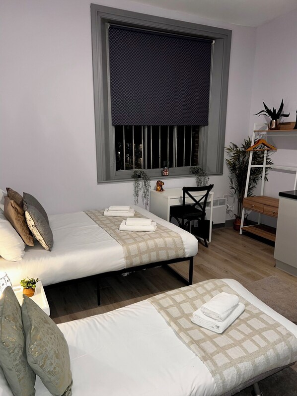 1 chambre, fer et planche à repasser, Wi-Fi, draps fournis