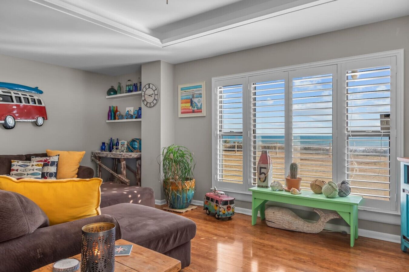 Televisión, mesa de ping pong