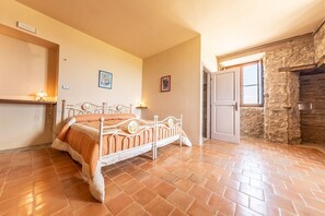 1 bedroom, desk, iron/ironing board, WiFi - Dimora Schioppo Matrimoniale (Calitri)