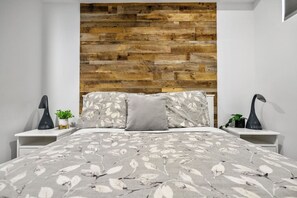 2 bedrooms, desk, free WiFi, bed sheets