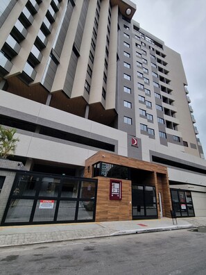 Front of property - Studio na Pajuçara com Lazer Completo (Maceió)