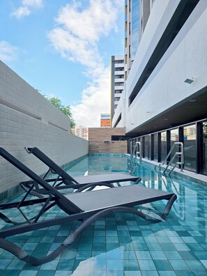 Outdoor pool - Studio na Pajuçara com Lazer Completo (Maceió)