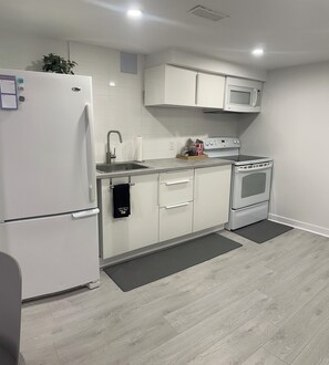 Microondas, horno y parrilla de estufa