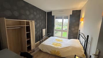 4 slaapkamers, een strijkplank/strijkijzer, wifi, beddengoed