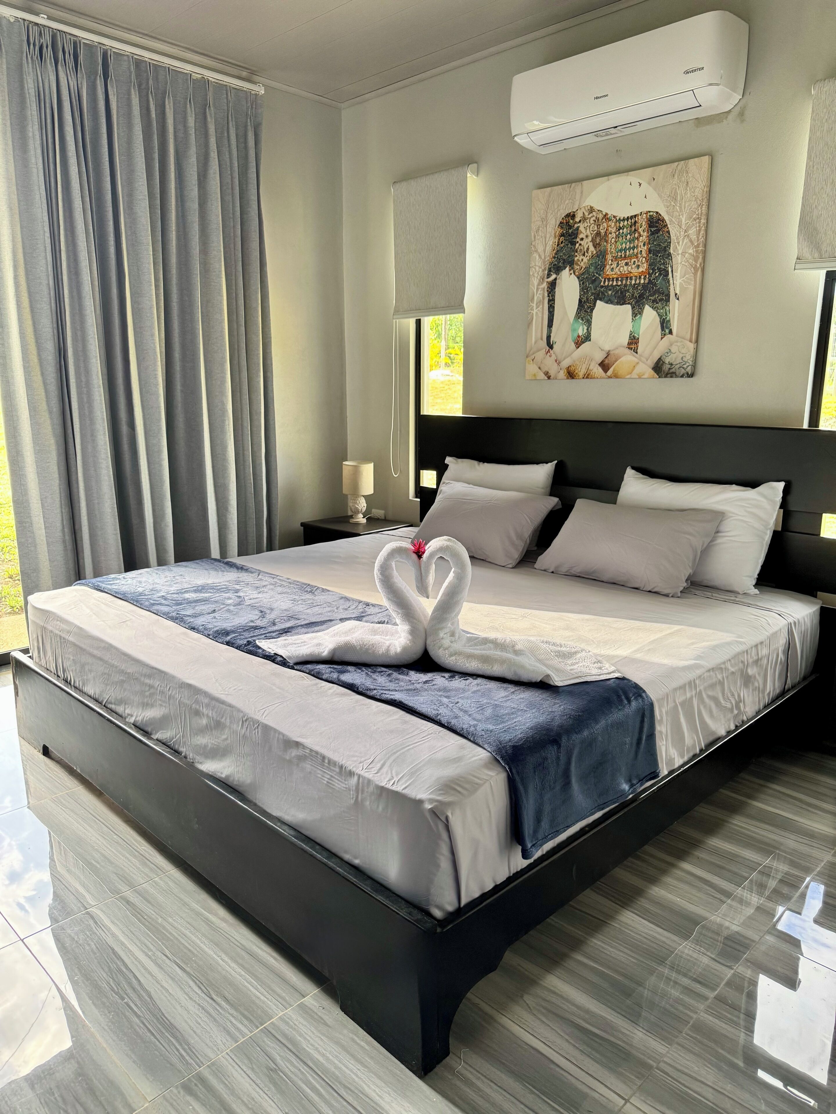 3 habitaciones, tabla de planchar con plancha y wifi gratis 