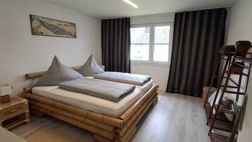 2 Schlafzimmer, Bügeleisen/Bügelbrett, Reisekinderbett, kostenloses WLAN