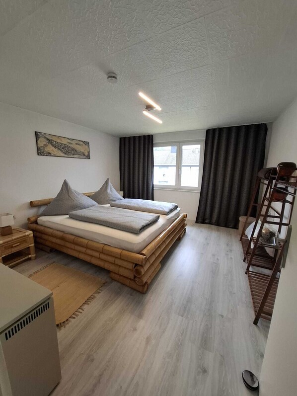 2 bedrooms, iron/ironing board, travel crib, free WiFi