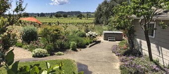 Vinehaven - 3BD Healdsburg Retreat with Spa