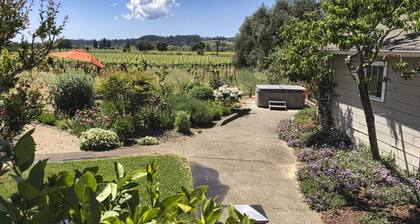 Vinehaven - 3BD Healdsburg Retreat with Spa