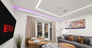 Dining - Fatherson Road, Reading (Berkshire)