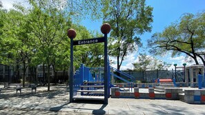 Children’s area - Sun-Drenched Loft Living in Brooklyn (Brooklyn)