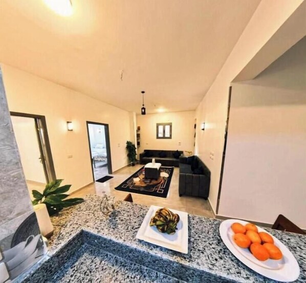 Interior - Charming 2-bedroom apartment with WiFi, AC in welcoming Luxor home stay (Luxor Governorate)