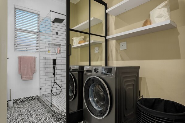 Interior - Minimalism Muse | Chic Sea Point Apartment (Cape Town)