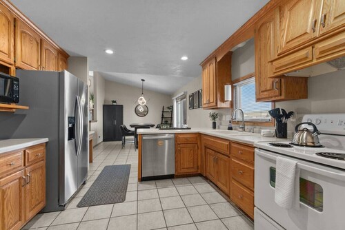 Fireplace! Fully Fenced Yard!