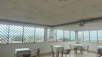 Desayuno continental incluido todos los días