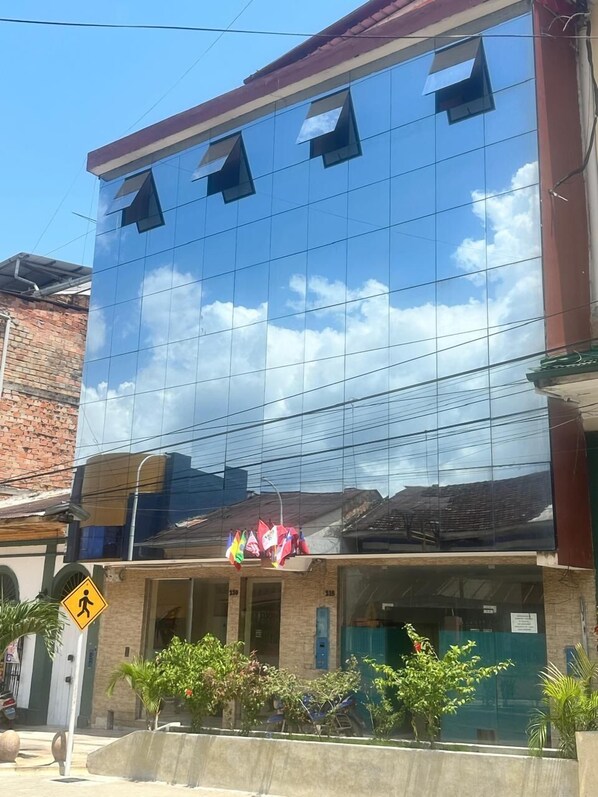 Front of property - DORAL INN HOTEL (Iquitos)