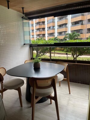 Dining - Sophistication, comfort and feet in the sand (Intermares Cabedelo)