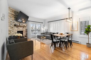 Smart-tv och eldstad