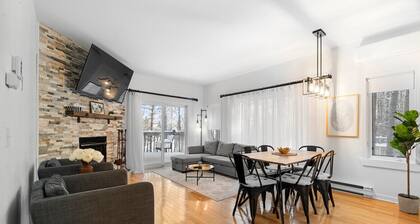 Chez Dodo Chalet Tremblant 3 Bdr with fireplace