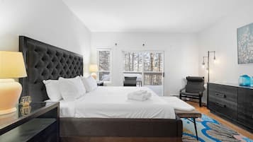 3 bedrooms, iron/ironing board, travel cot, free WiFi