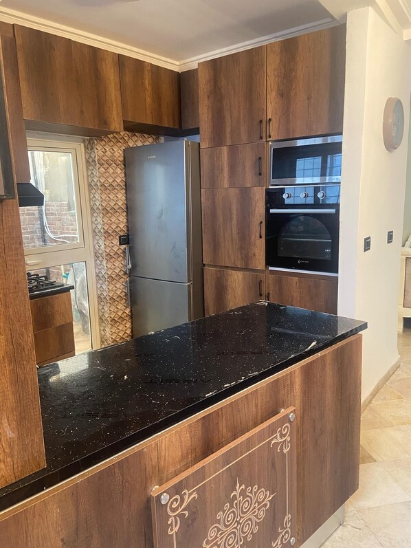 Fridge, microwave, oven, stovetop