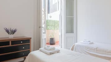 6 habitaciones, tabla de planchar con plancha y wifi gratis