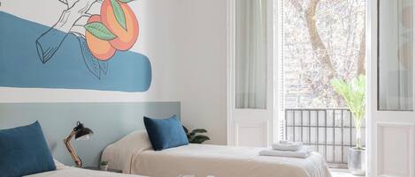 6 bedrooms, iron/ironing board, free WiFi