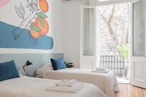 Casa geminada | 6 quartos, ferros/tábuas de passar roupa, Wi-Fi de cortesia