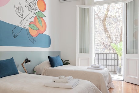 Townhome | 6 bedrooms, iron/ironing board, free WiFi