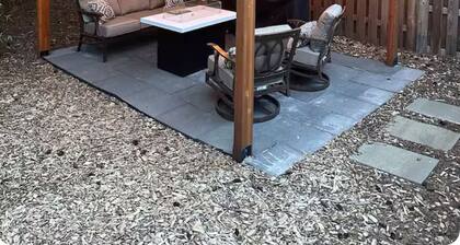 Modern and cozy home on Lakeview