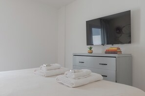 3 quartos, ferros/tábuas de passar roupa, Wi-Fi de cortesia